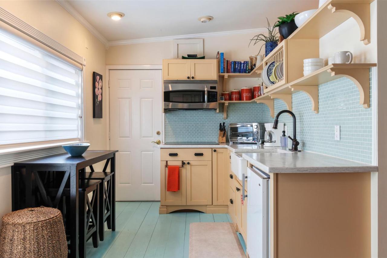 Studio Blue Apartment Key West